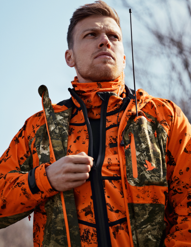 Vantage Seeland windproof WindBeater® reversible fleece.