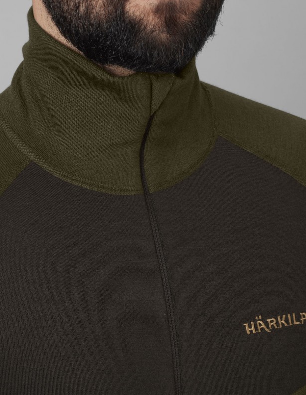 Base Warm Zip Neck - Harkila's warm underwear 60% wool.