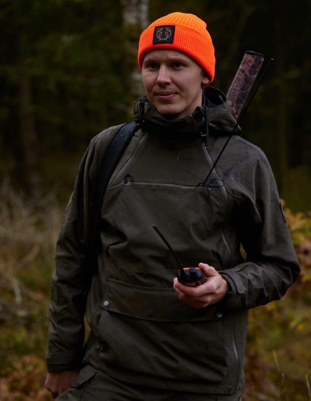 Chevalier Symbol beanie orange knitted cap