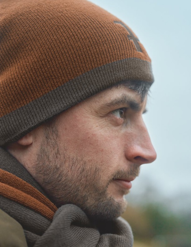 Harkila Reversible Beanie oboustranná čepice shadow brown rustique clay