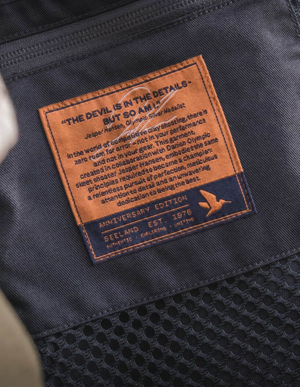 Skeet Dark Sapphire — стрелковая жилетка ограниченной серии