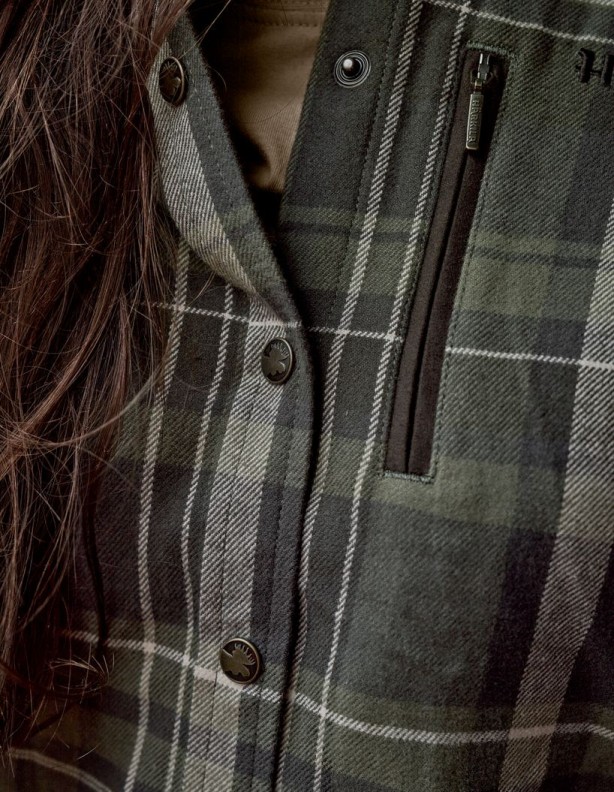 Harkila Pajala : chemise en flanelle pour femme, motif à carreaux olive