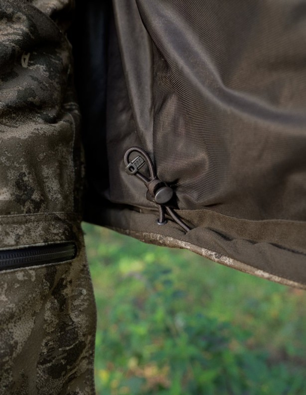 Kurtka Härkila Forest Hunter GTX Camo – regulacja dolnego brzegu