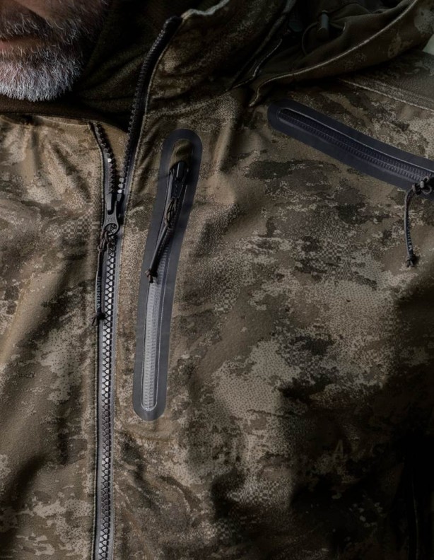 Kurtka Härkila Forest Hunter GTX Camo – kieszeń piersiowa