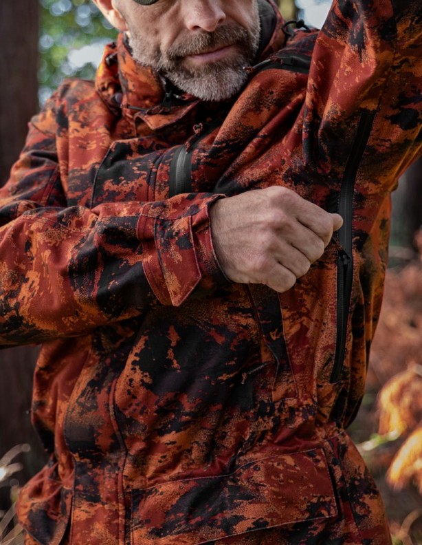 Охотничья куртка Harkila Forest Hunter с вентиляцией под мышками.